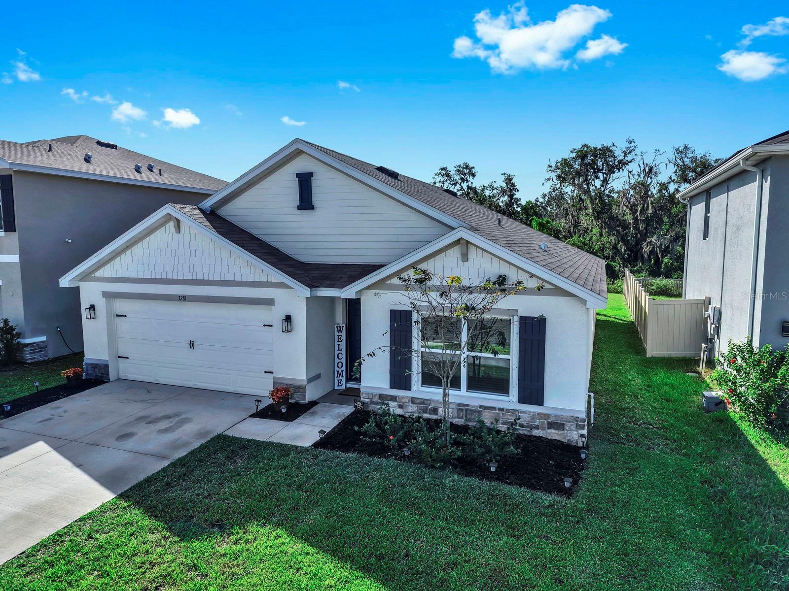 3281 Silver Date Dr Property Photo 2