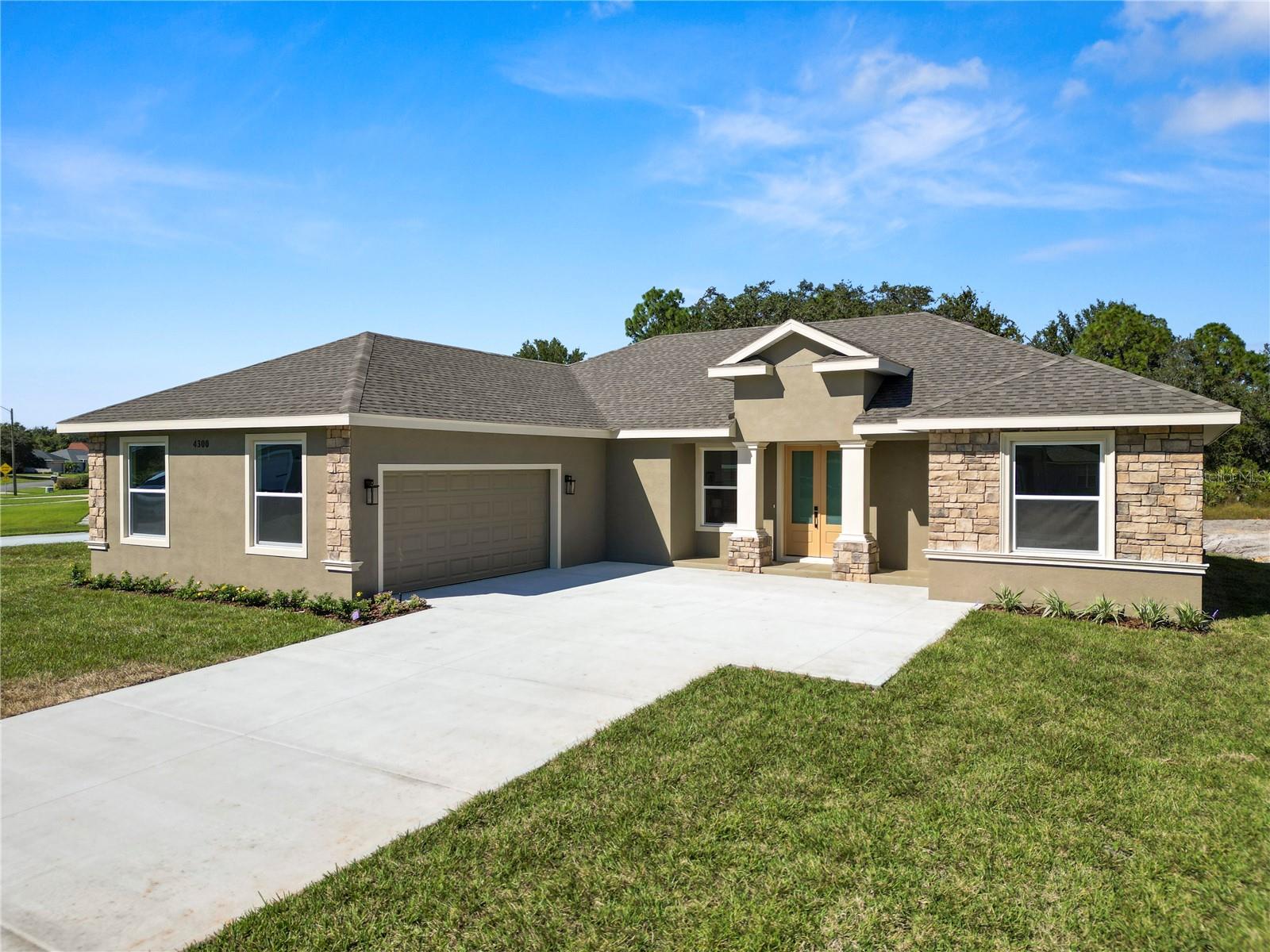 4300 Cremona Dr Property Photo 4
