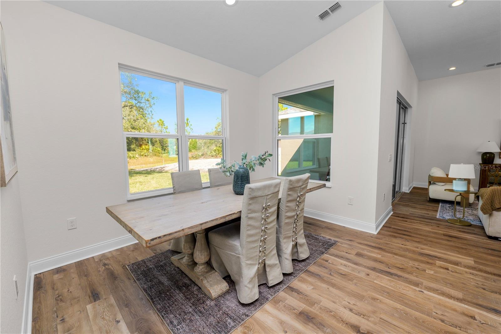 4300 Cremona Dr Property Photo 23