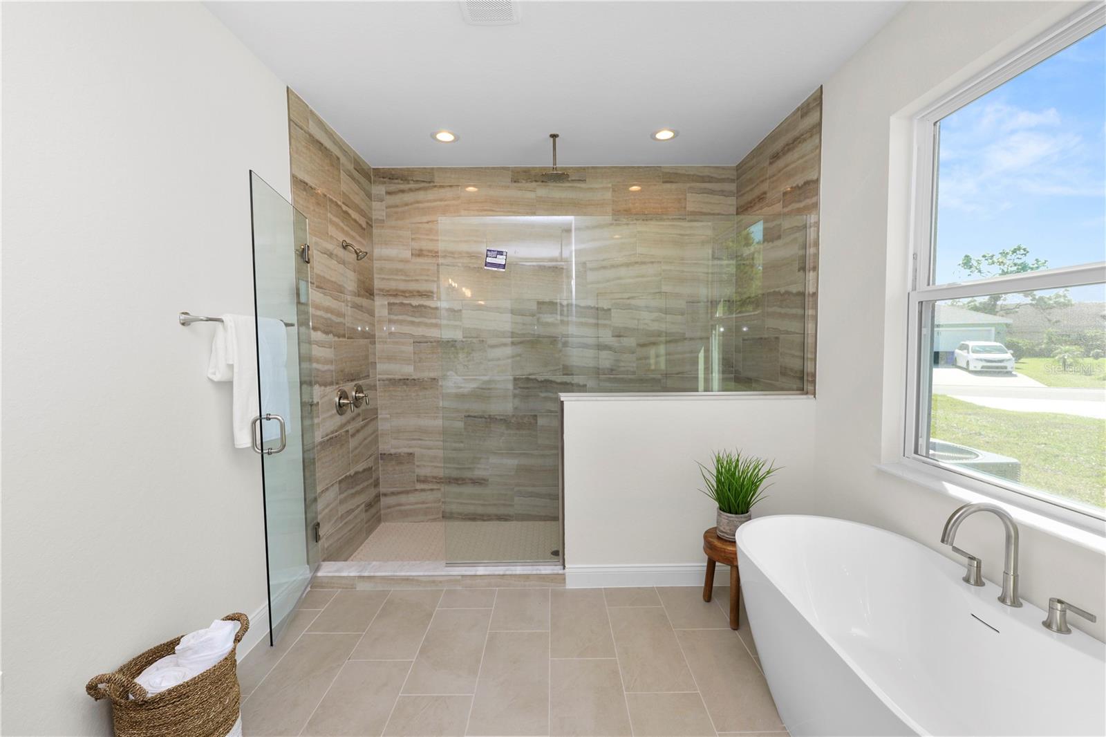 4300 Cremona Dr Property Photo 33