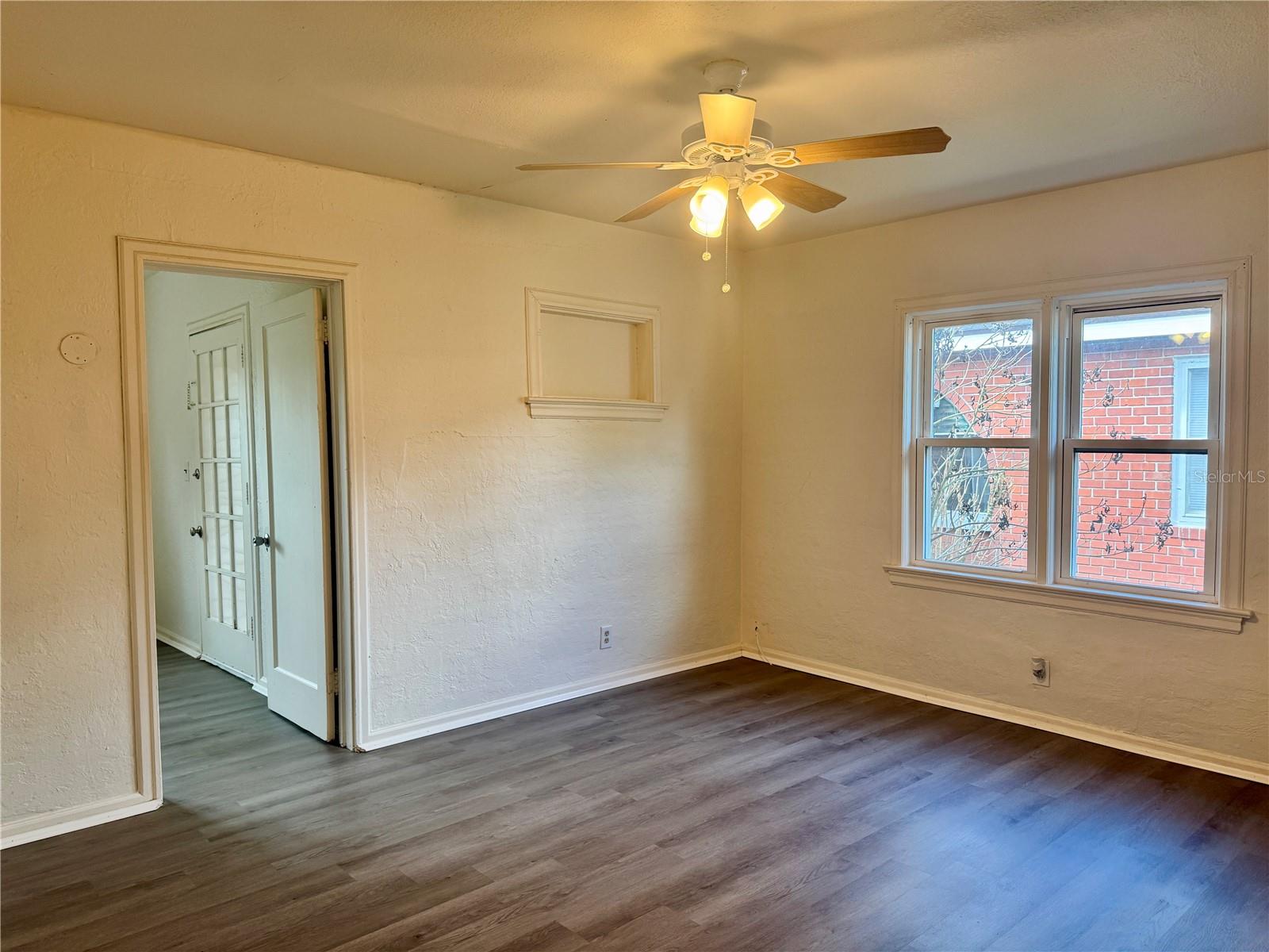 425 E Sessoms Ave Property Photo 11