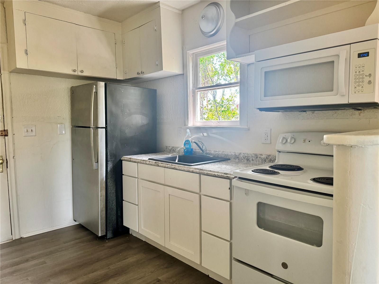 425 E Sessoms Ave Property Photo 19