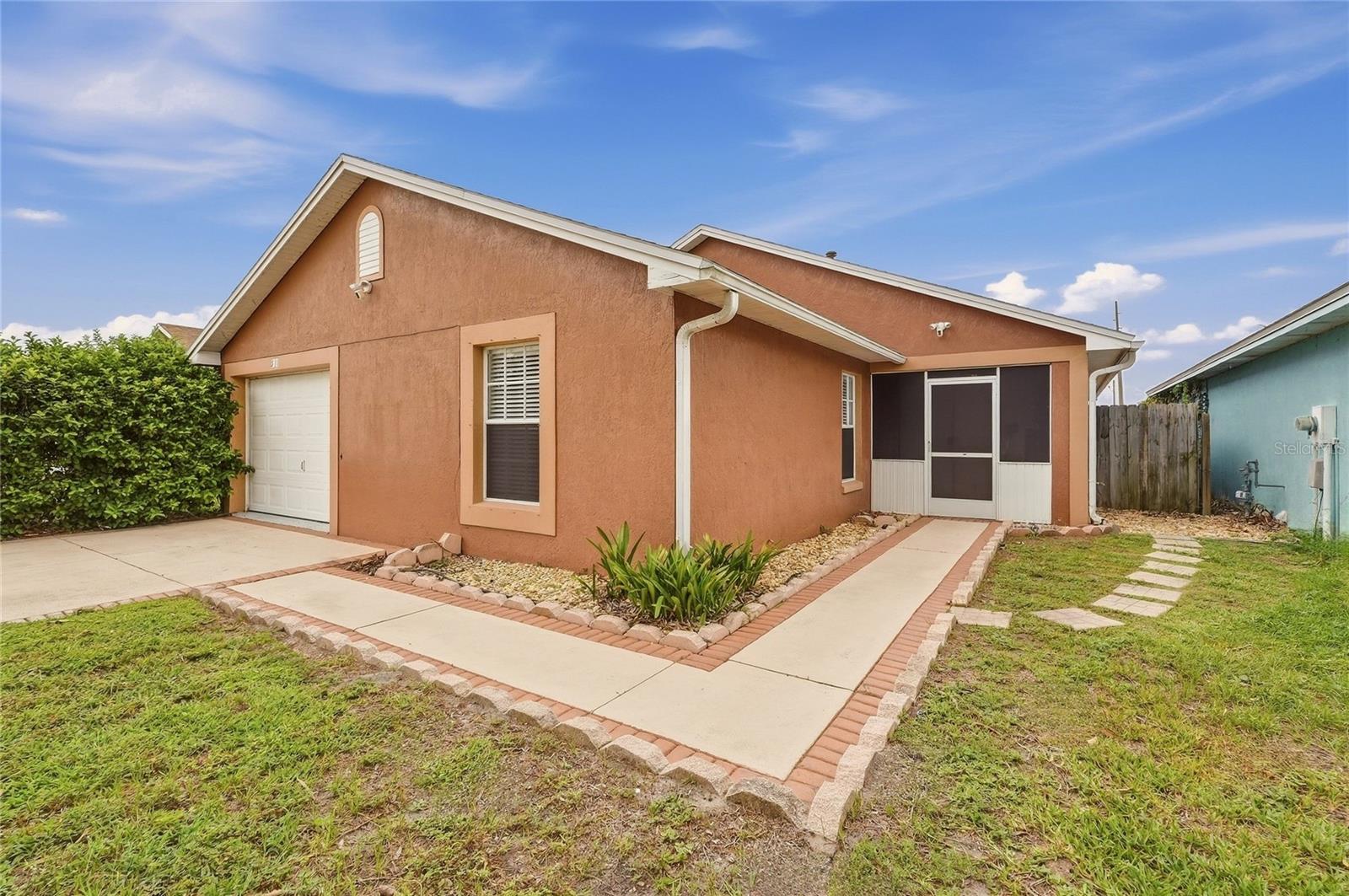 511 MARCIA LOOP Property Photo 1