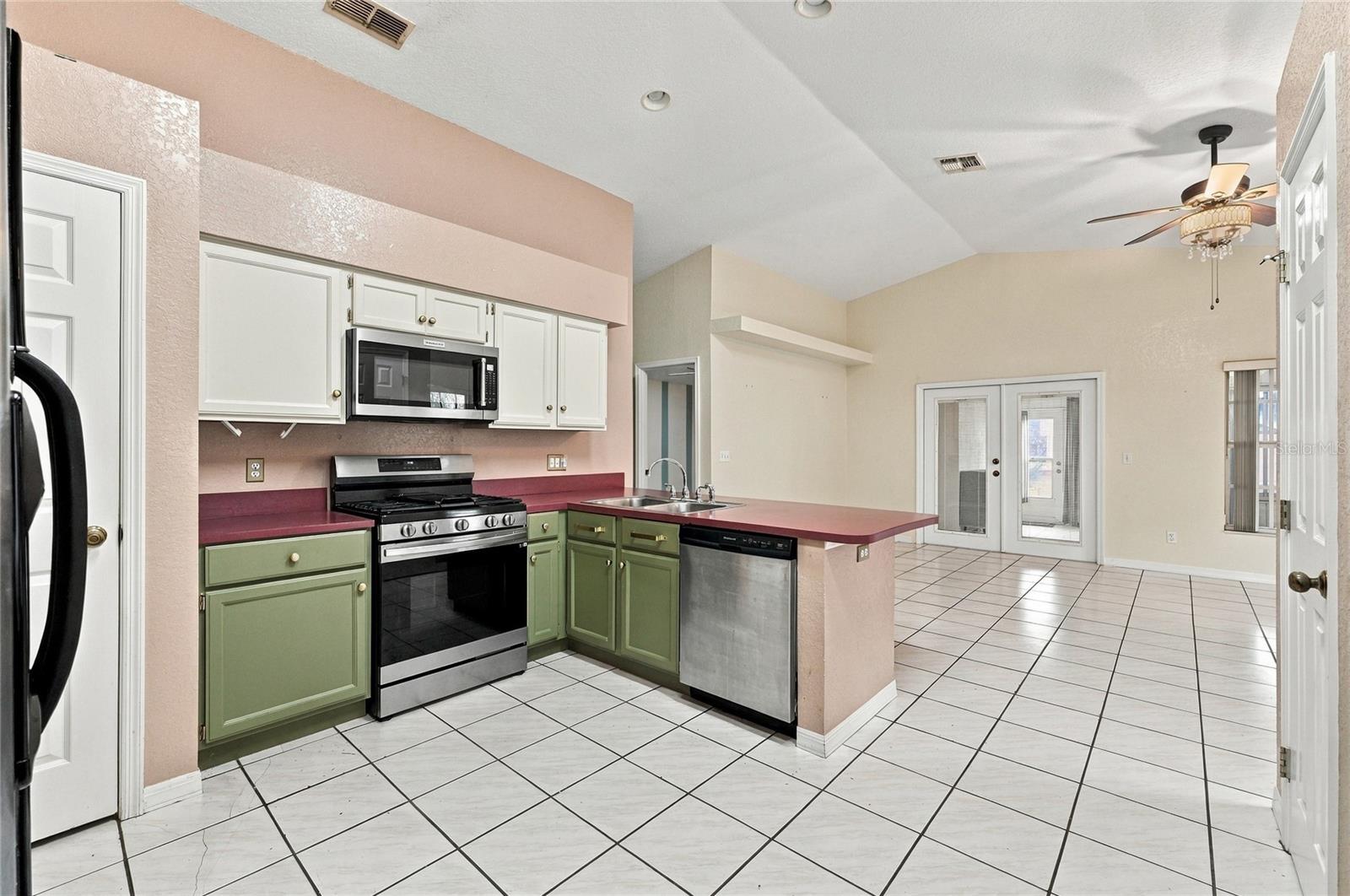 511 Marcia Loop Property Photo 14