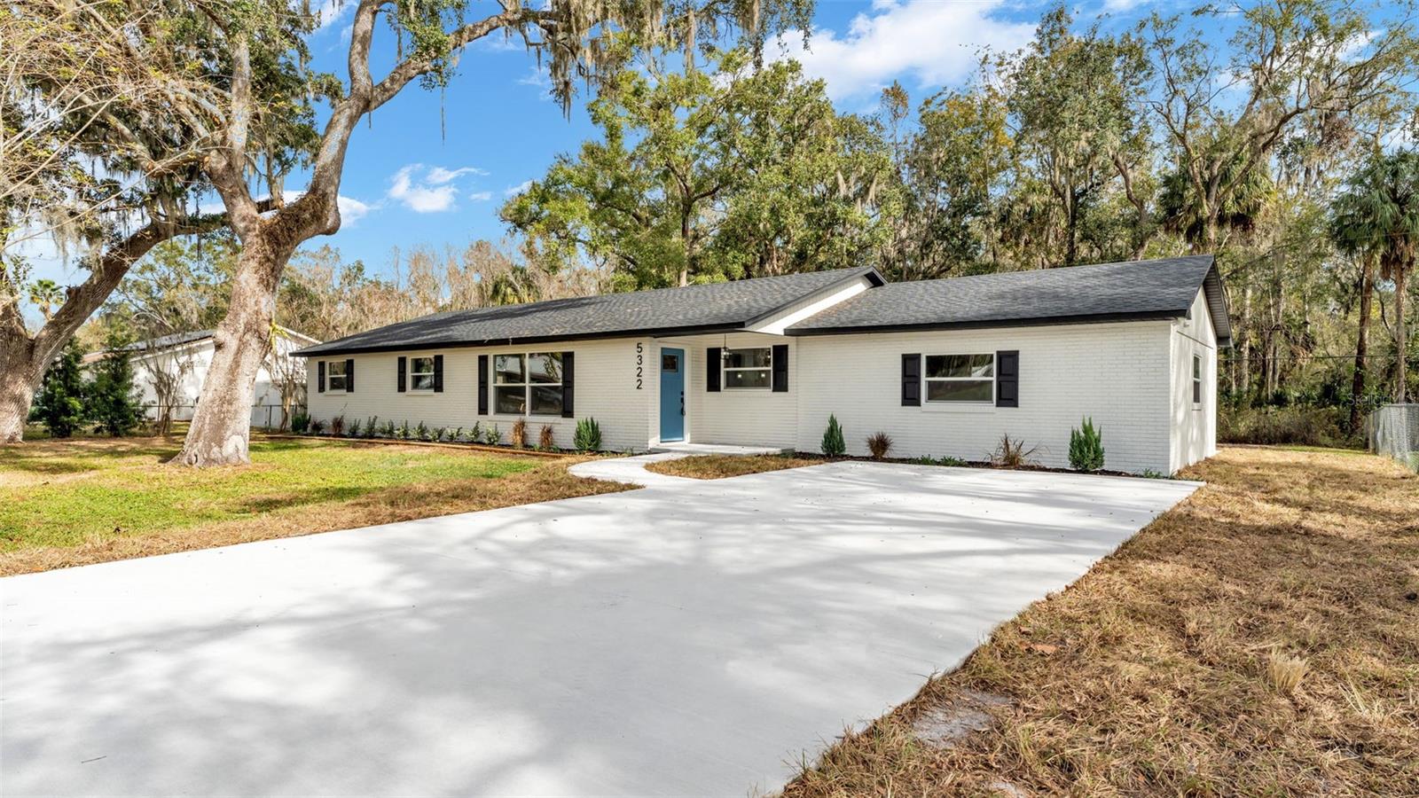 5322 Forestbrook Dr E Property Photo 2