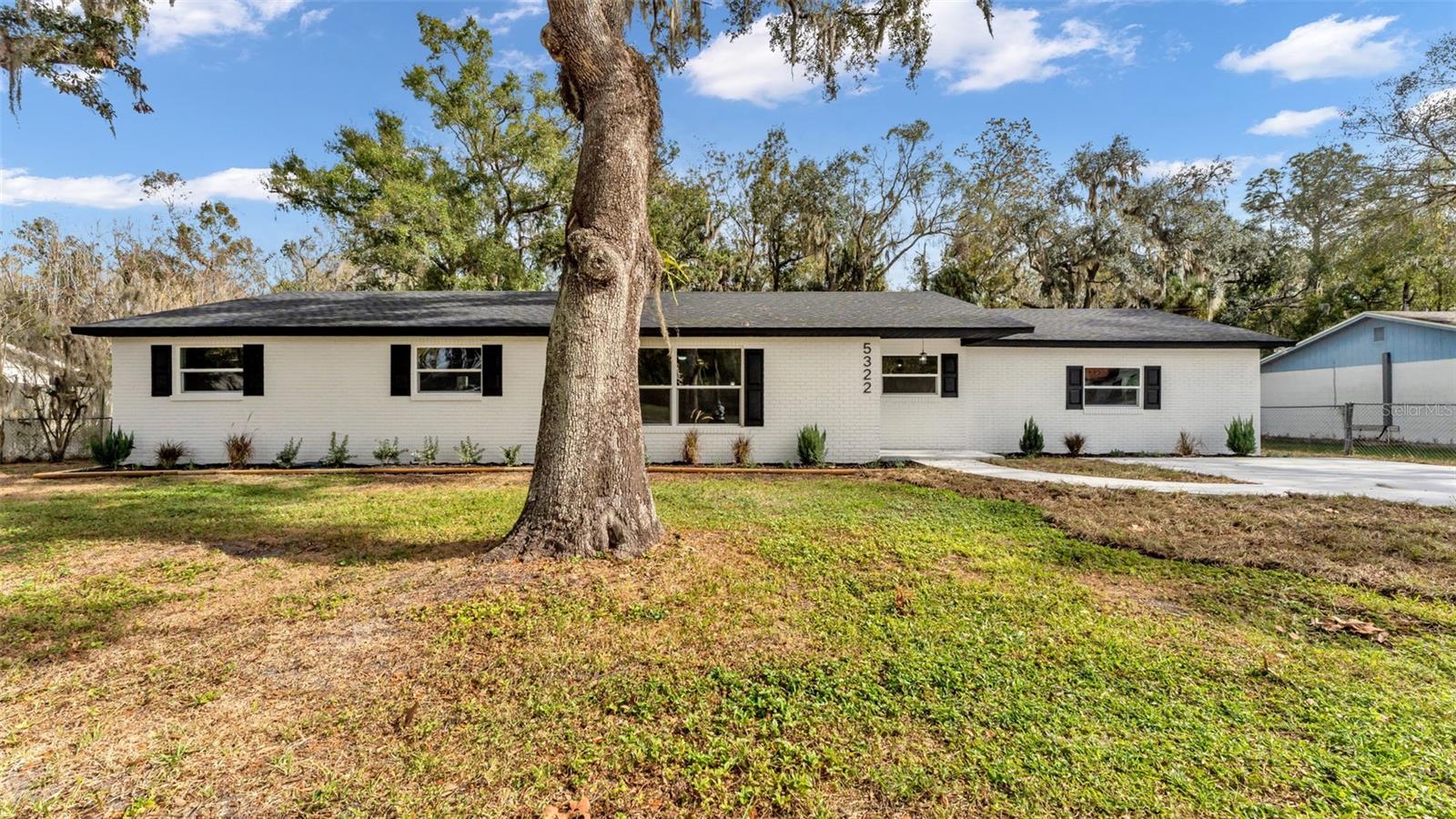 5322 Forestbrook Dr E Property Photo 3
