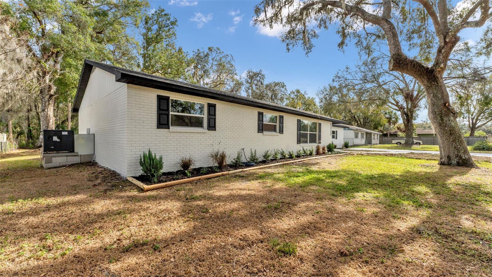 5322 Forestbrook Dr E Property Photo 4