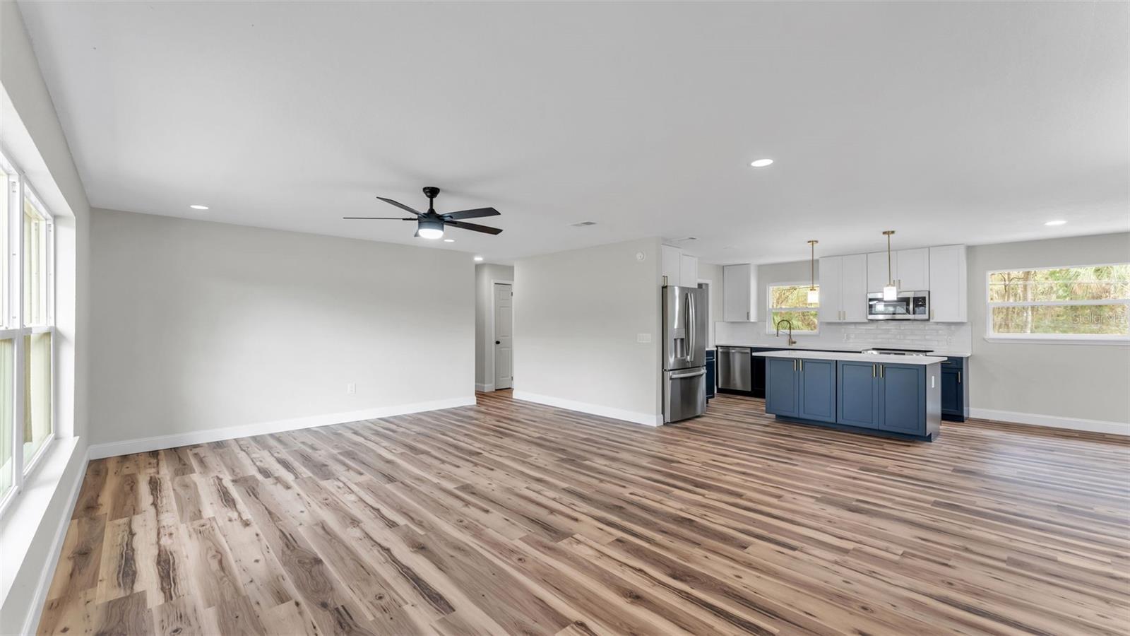 5322 Forestbrook Dr E Property Photo 5