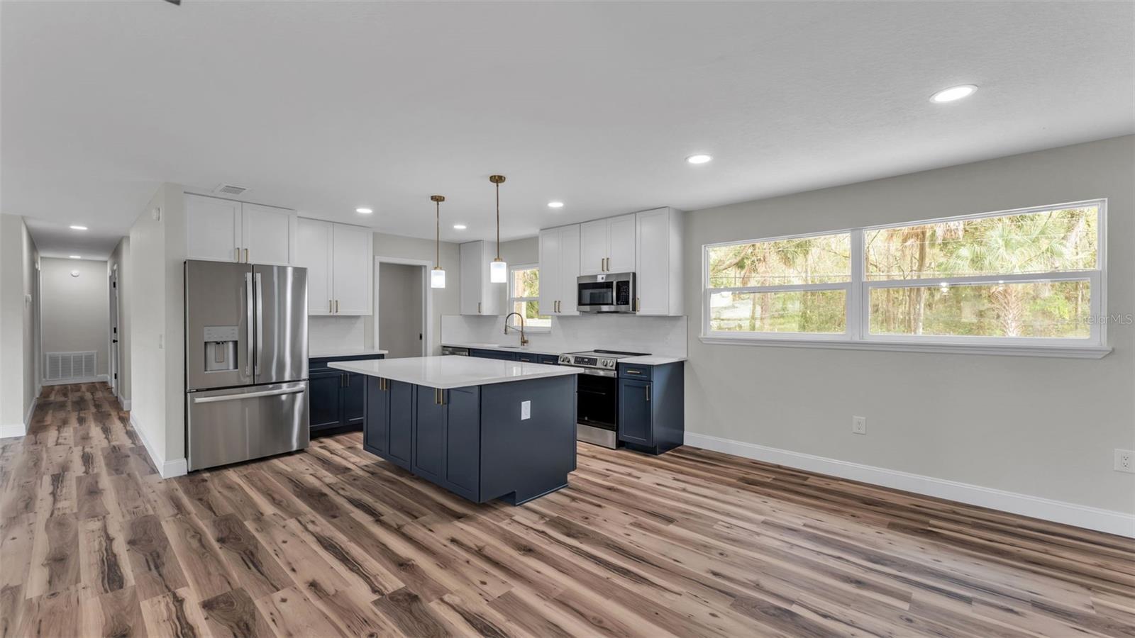 5322 Forestbrook Dr E Property Photo 8