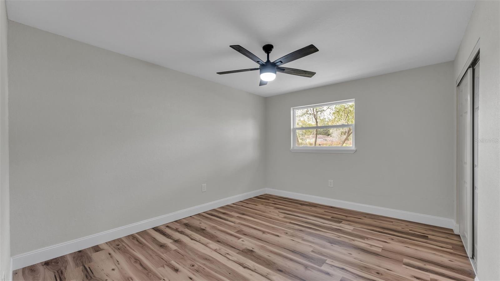 5322 Forestbrook Dr E Property Photo 13