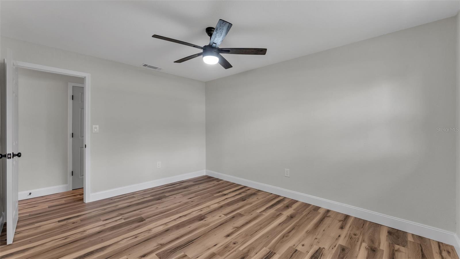 5322 Forestbrook Dr E Property Photo 14