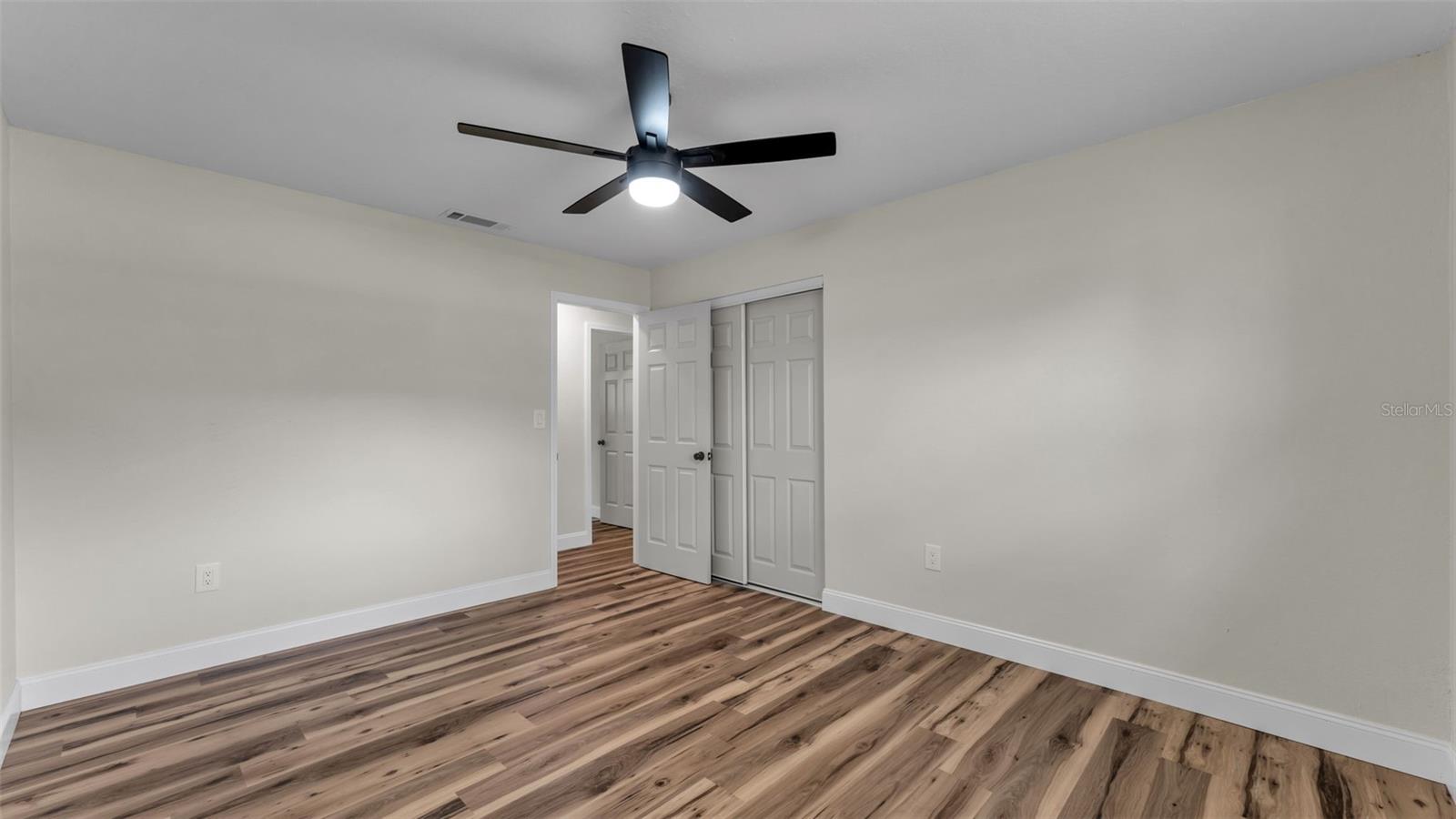 5322 Forestbrook Dr E Property Photo 18