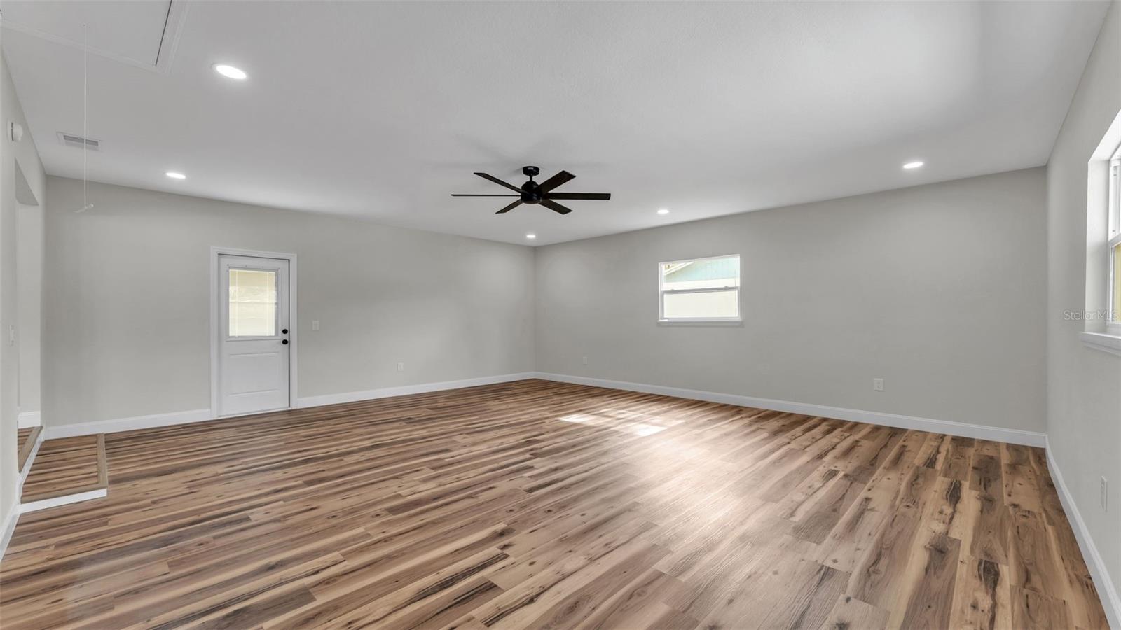 5322 Forestbrook Dr E Property Photo 28