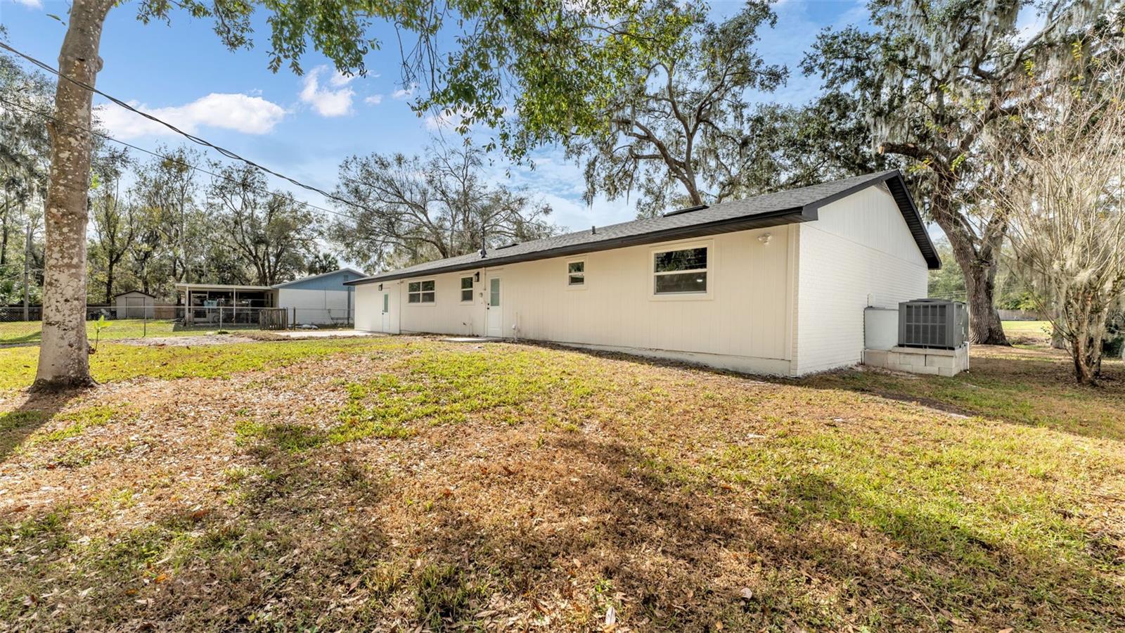 5322 Forestbrook Dr E Property Photo 33