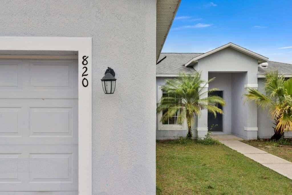 820 Grantham Dr Property Photo 2