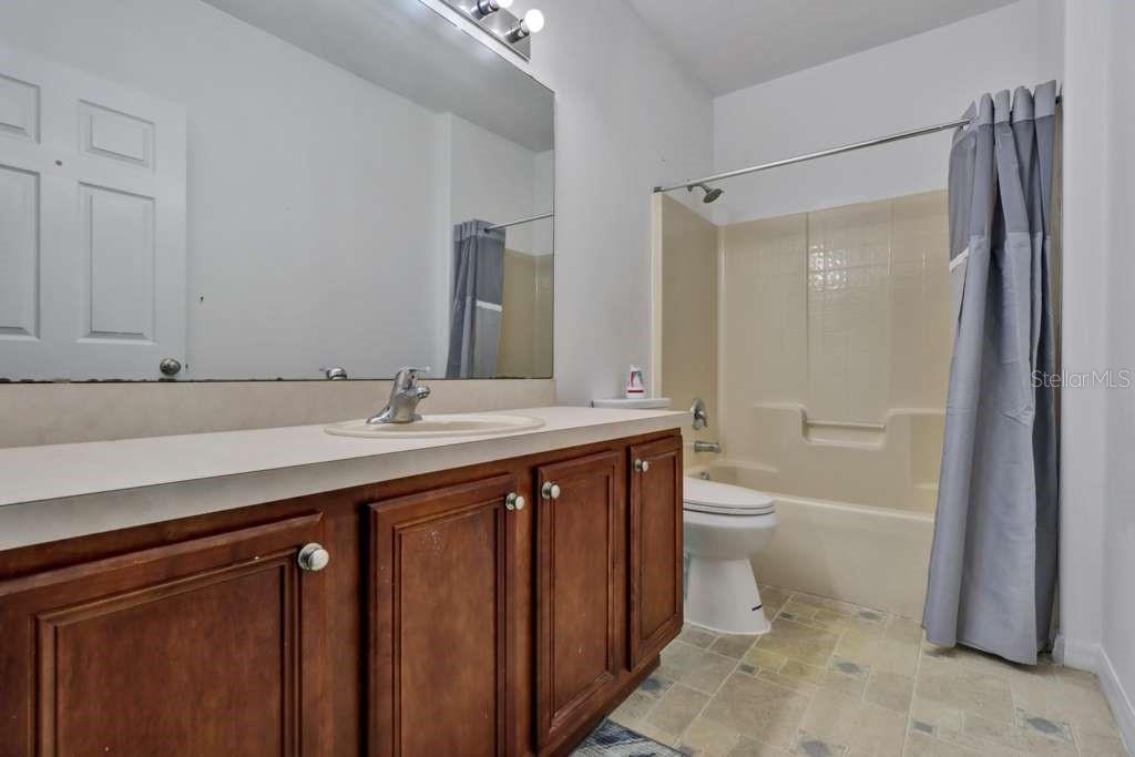 820 Grantham Dr Property Photo 18
