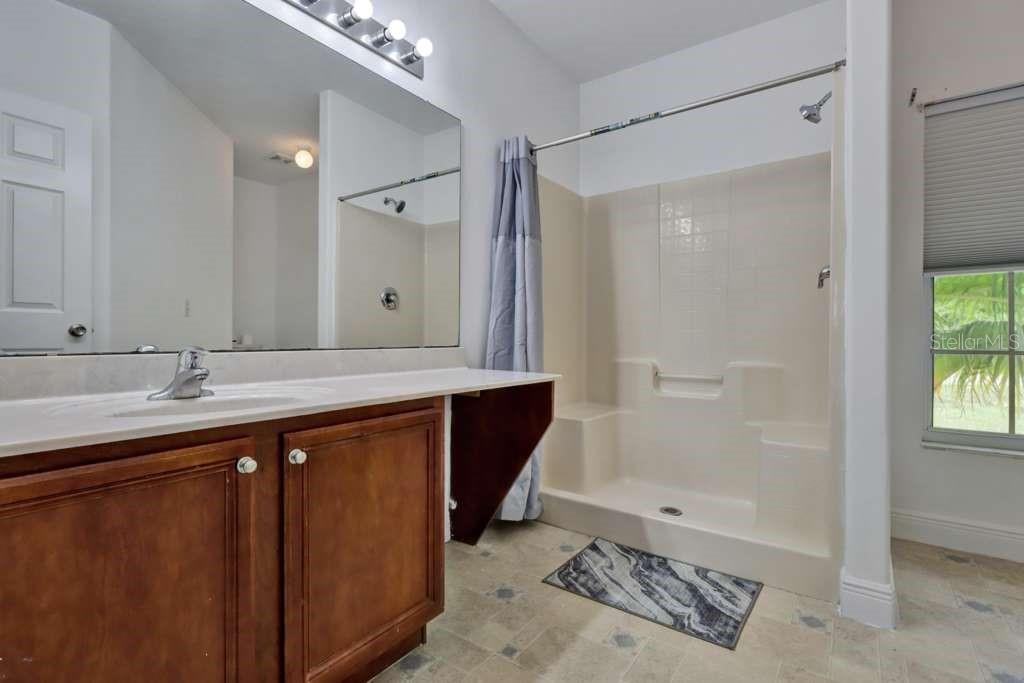 820 Grantham Dr Property Photo 29