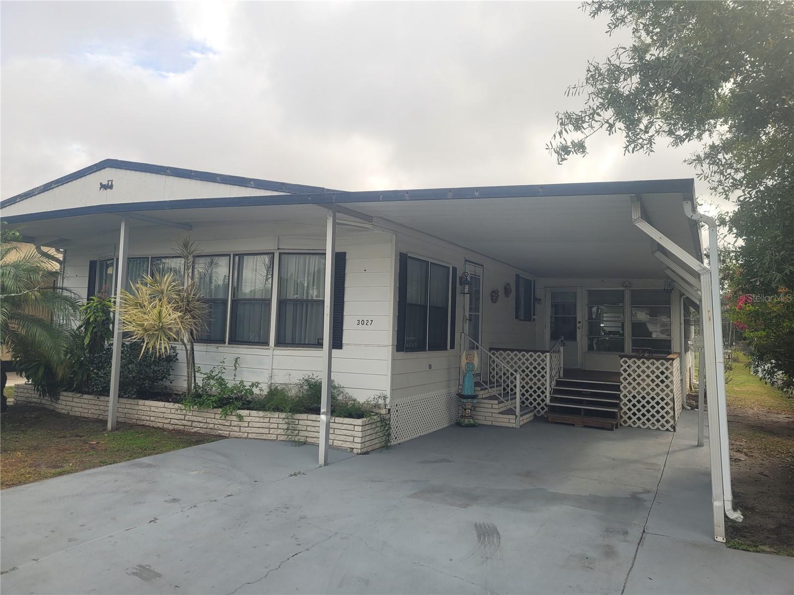 3027 Galaxy Ln Property Photo 1