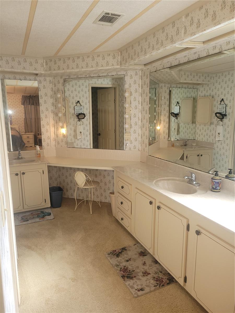 3027 Galaxy Ln Property Photo 7