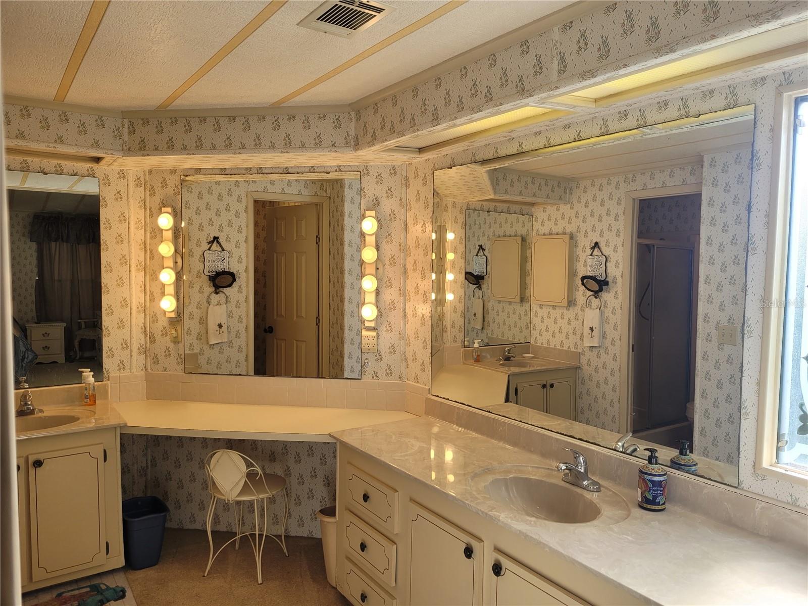 3027 Galaxy Ln Property Photo 19