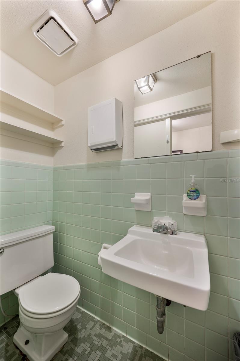 150 E Davidson St Property Photo 30