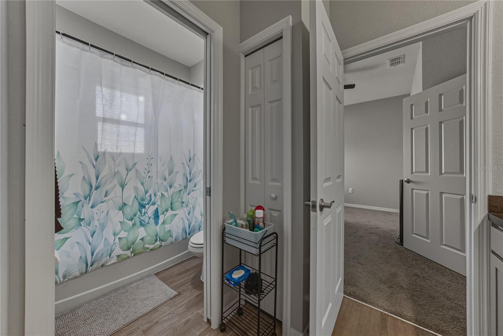 929 Montgomery Ln Property Photo 11