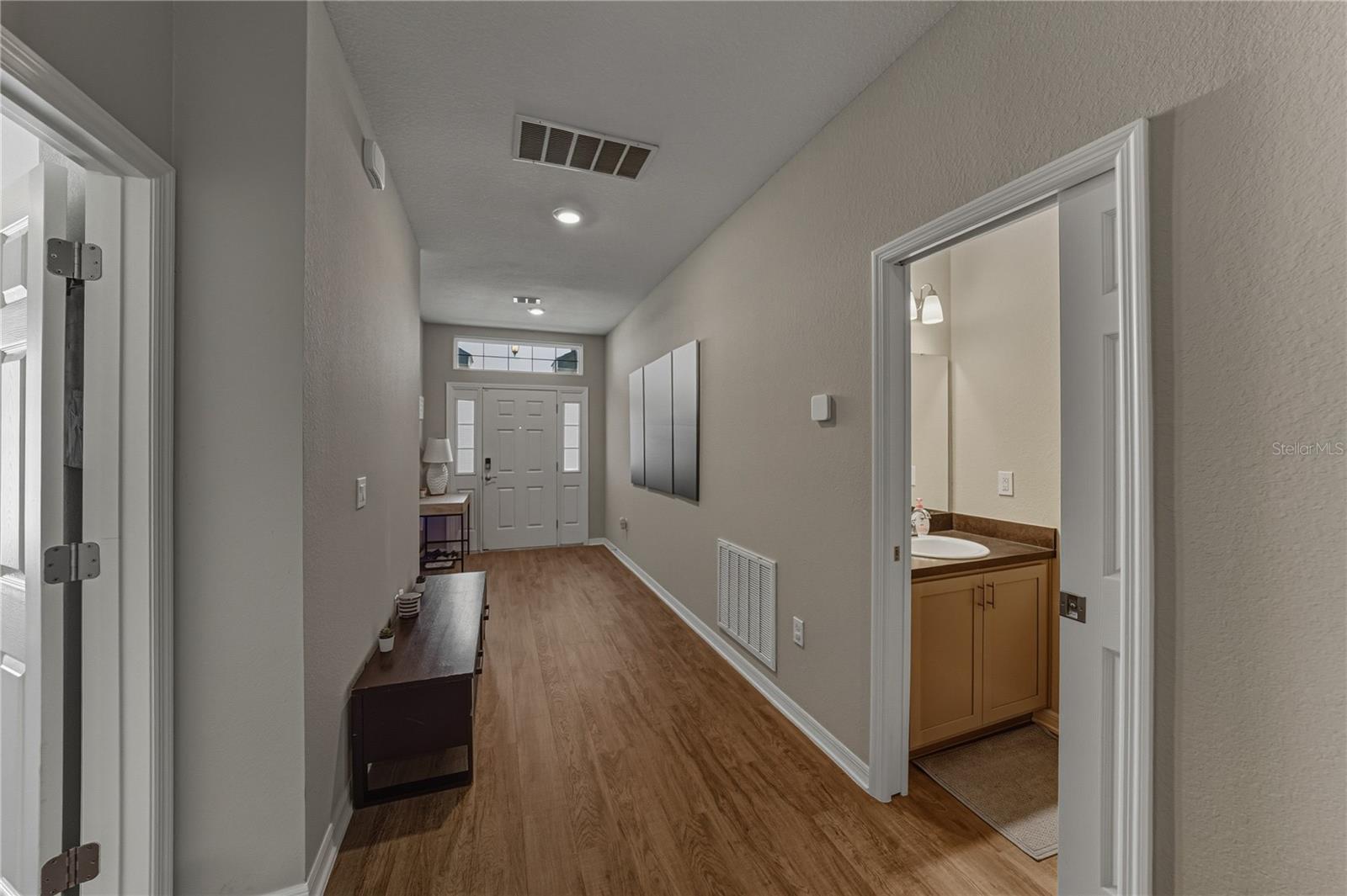 929 Montgomery Ln Property Photo 15