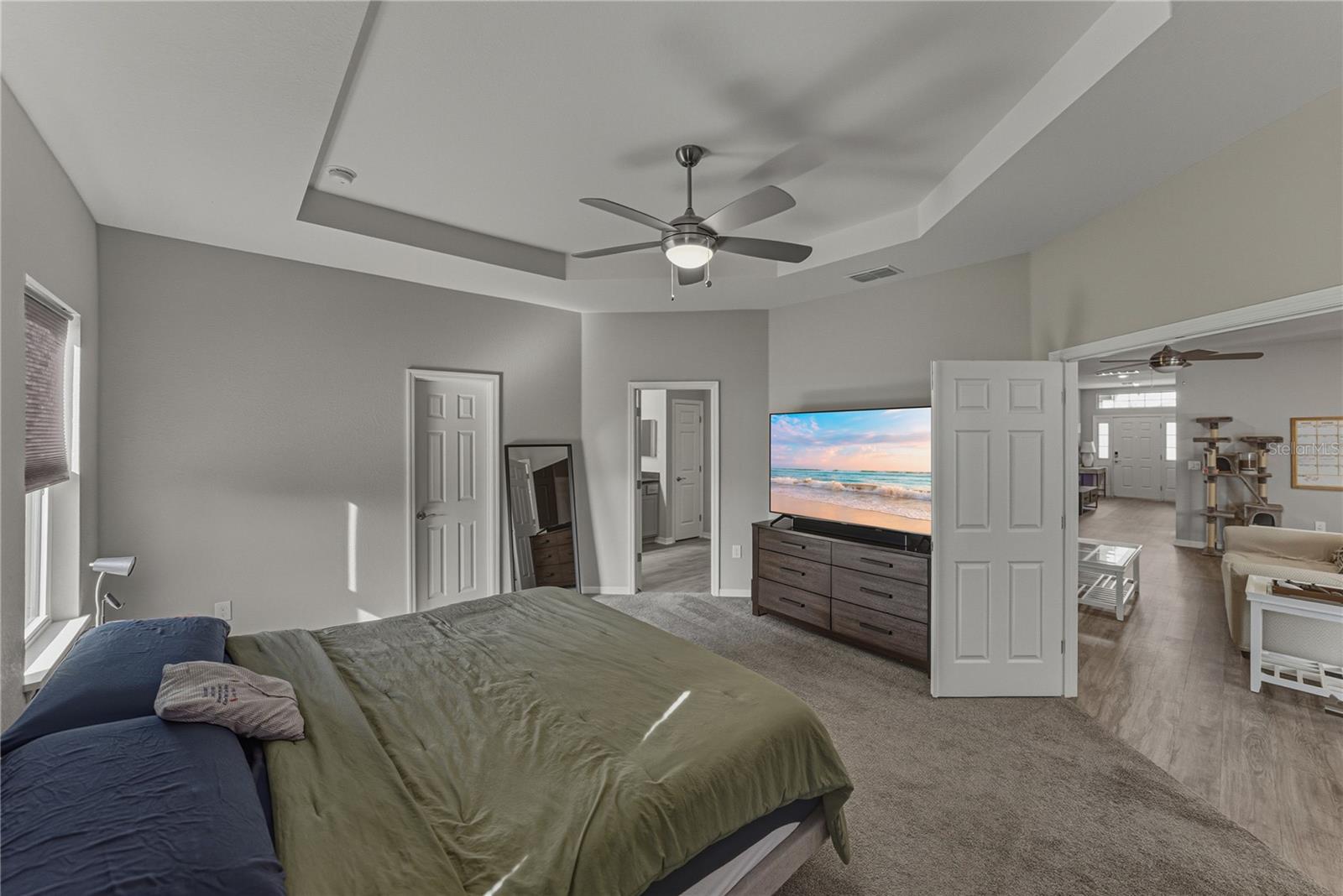 929 Montgomery Ln Property Photo 32
