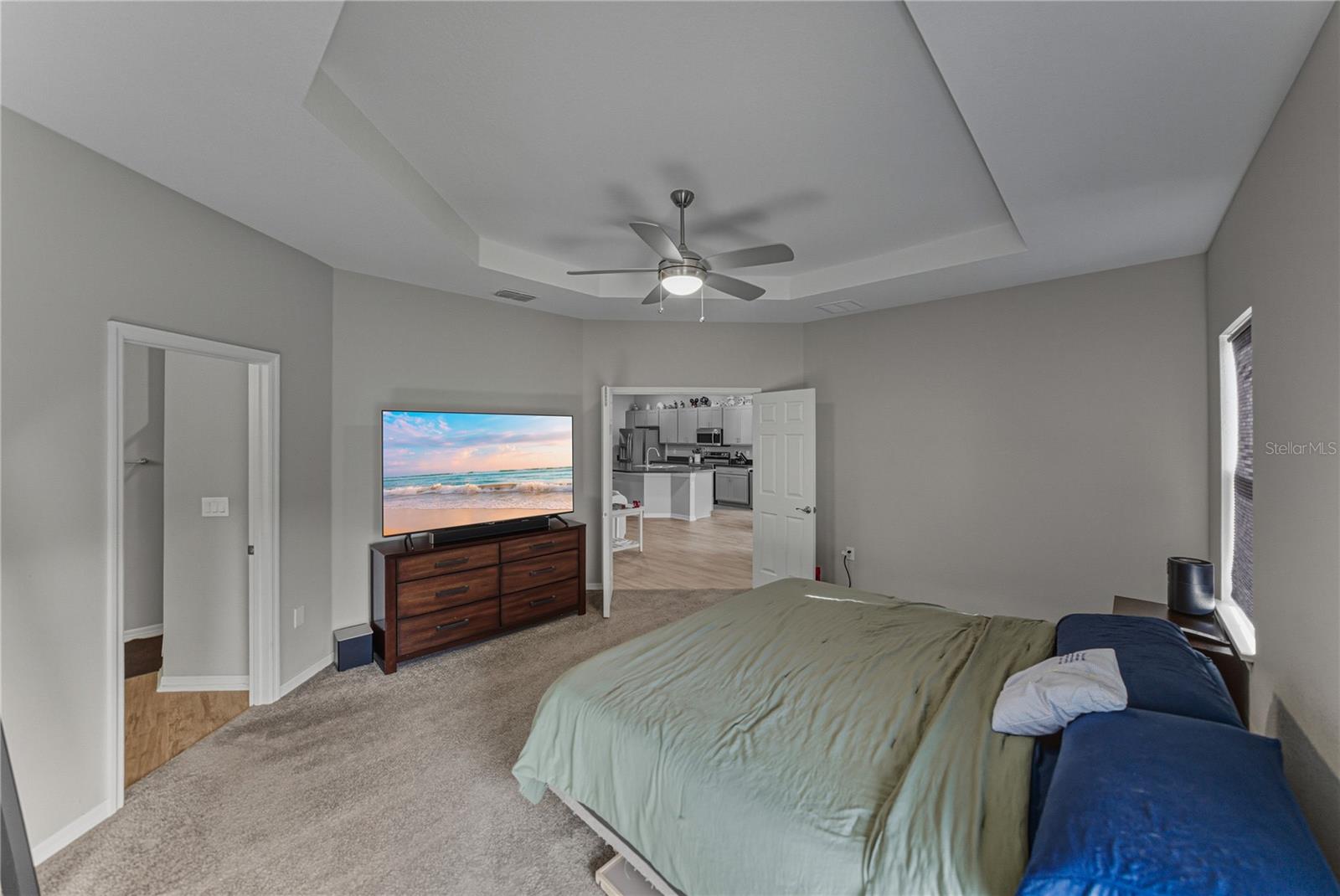 929 Montgomery Ln Property Photo 33