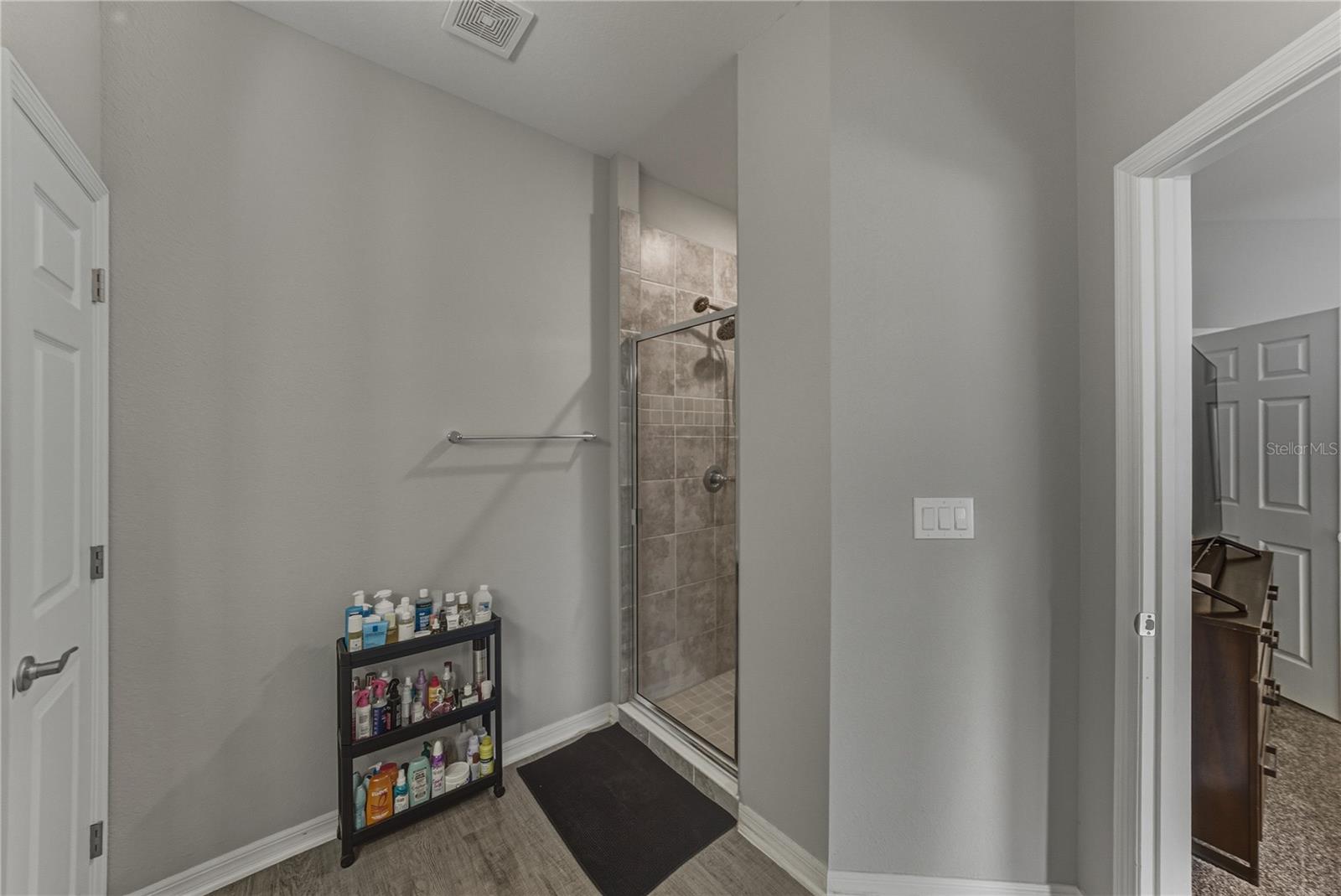 929 Montgomery Ln Property Photo 35