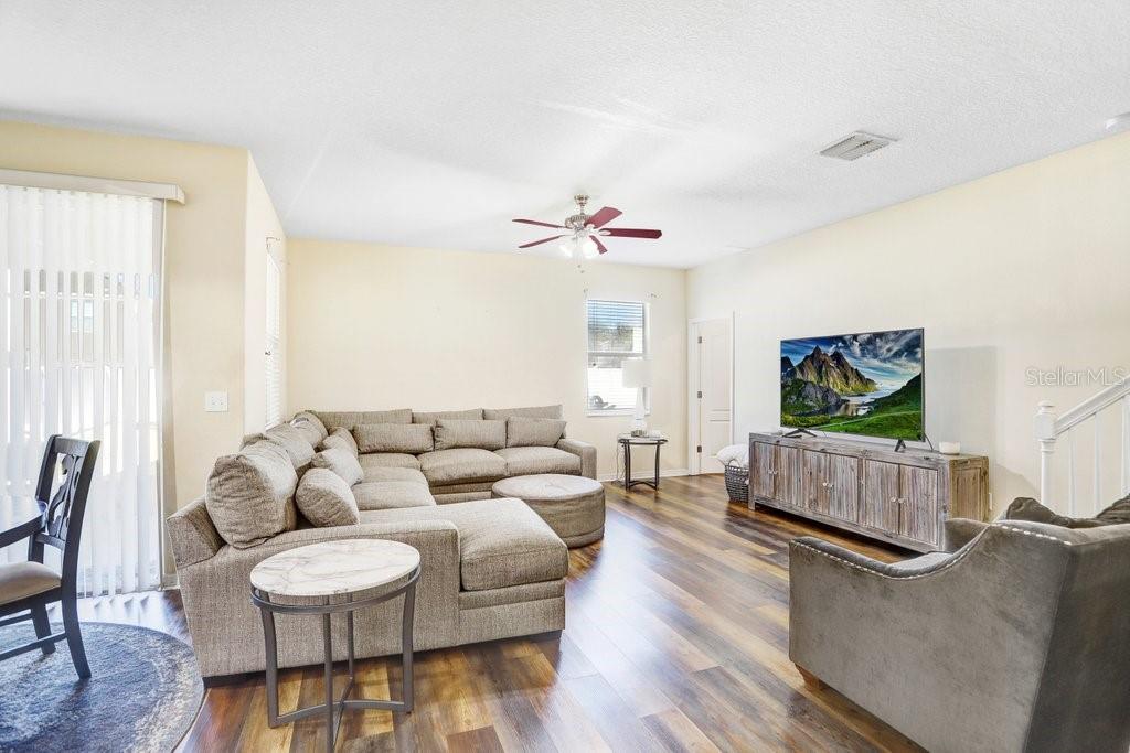 13117 Royal Pines Ave Property Photo 7