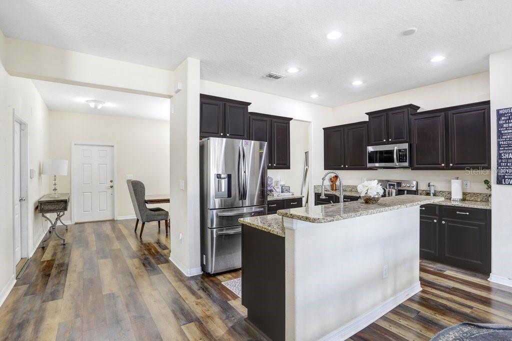 13117 Royal Pines Ave Property Photo 10