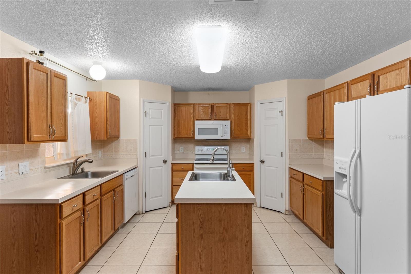 1009 Ronlin St Property Photo 8