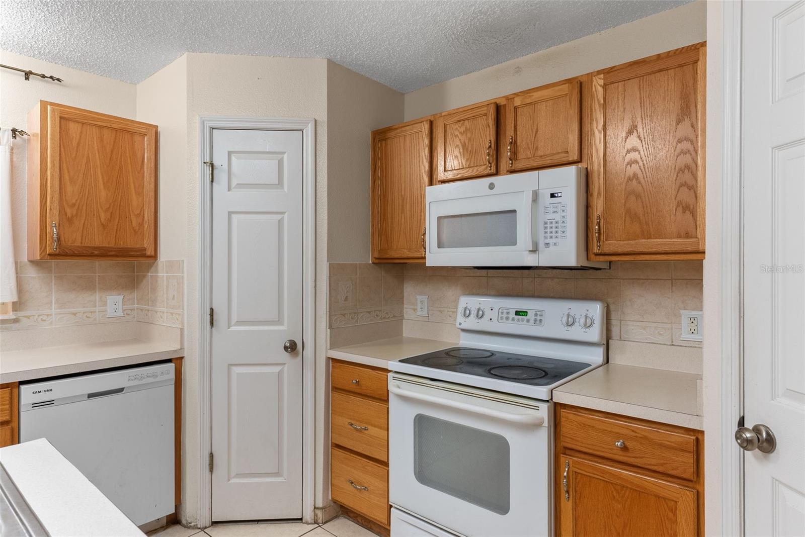 1009 Ronlin St Property Photo 10