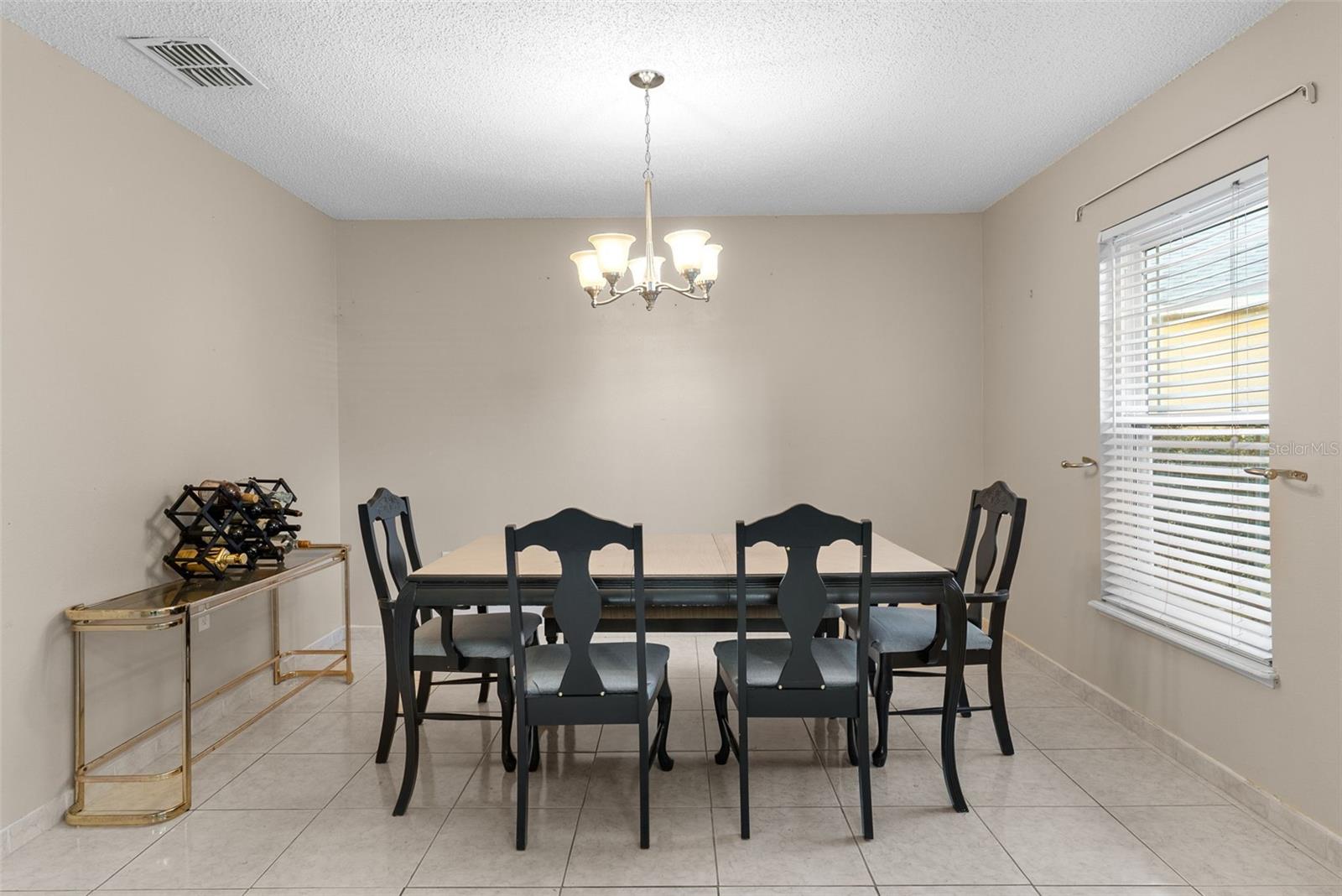 1009 Ronlin St Property Photo 11