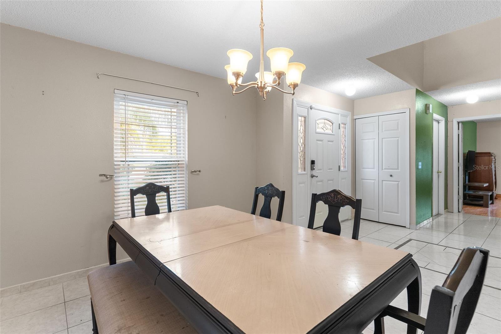 1009 Ronlin St Property Photo 12