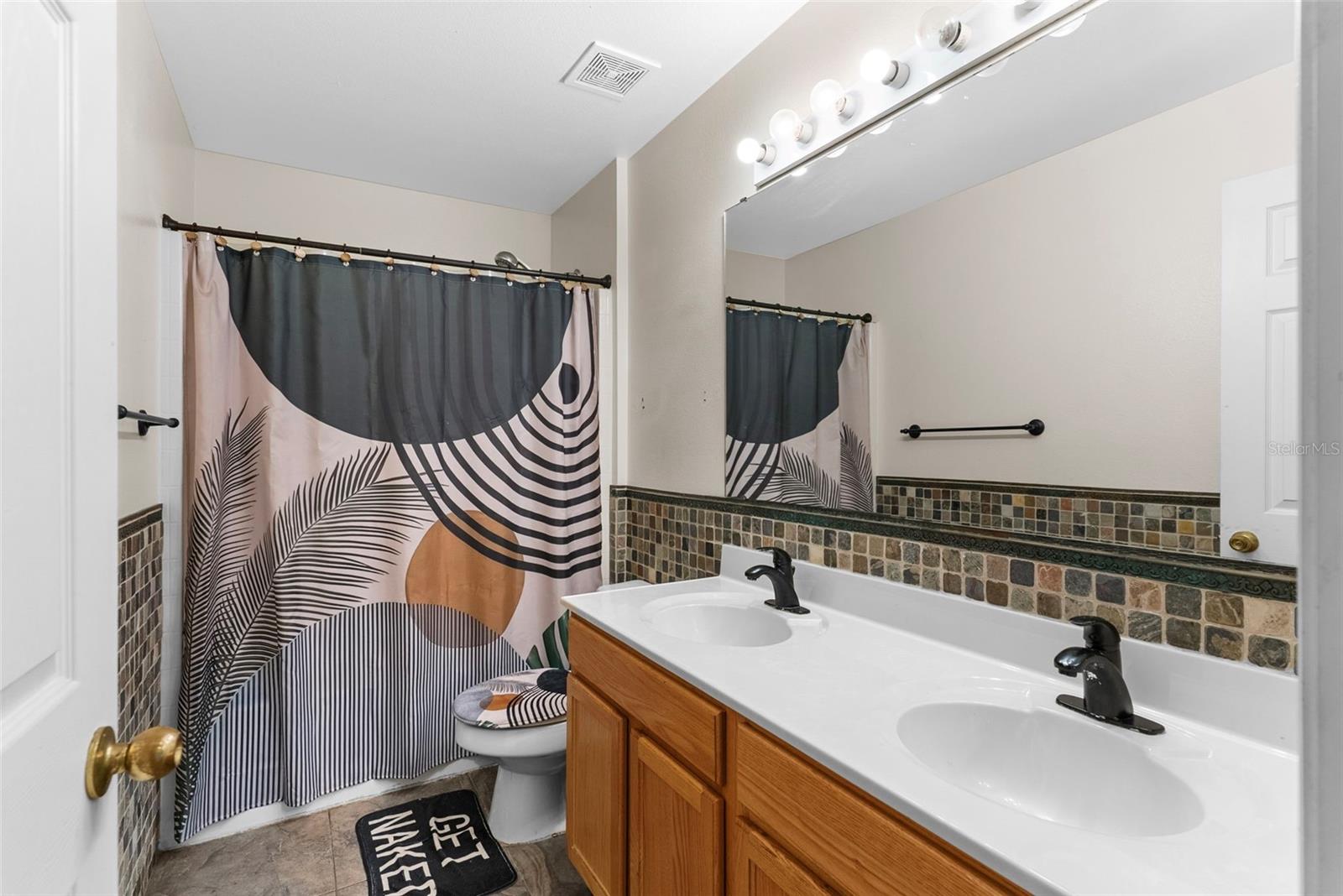 1009 Ronlin St Property Photo 27