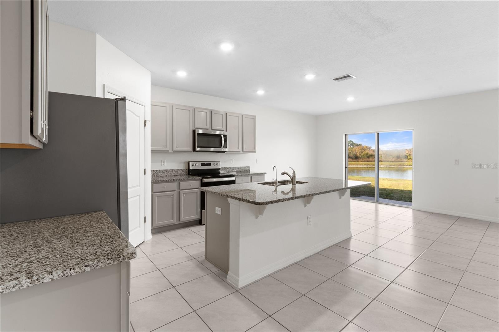 2651 Grandbury Grove Rd Property Photo 3