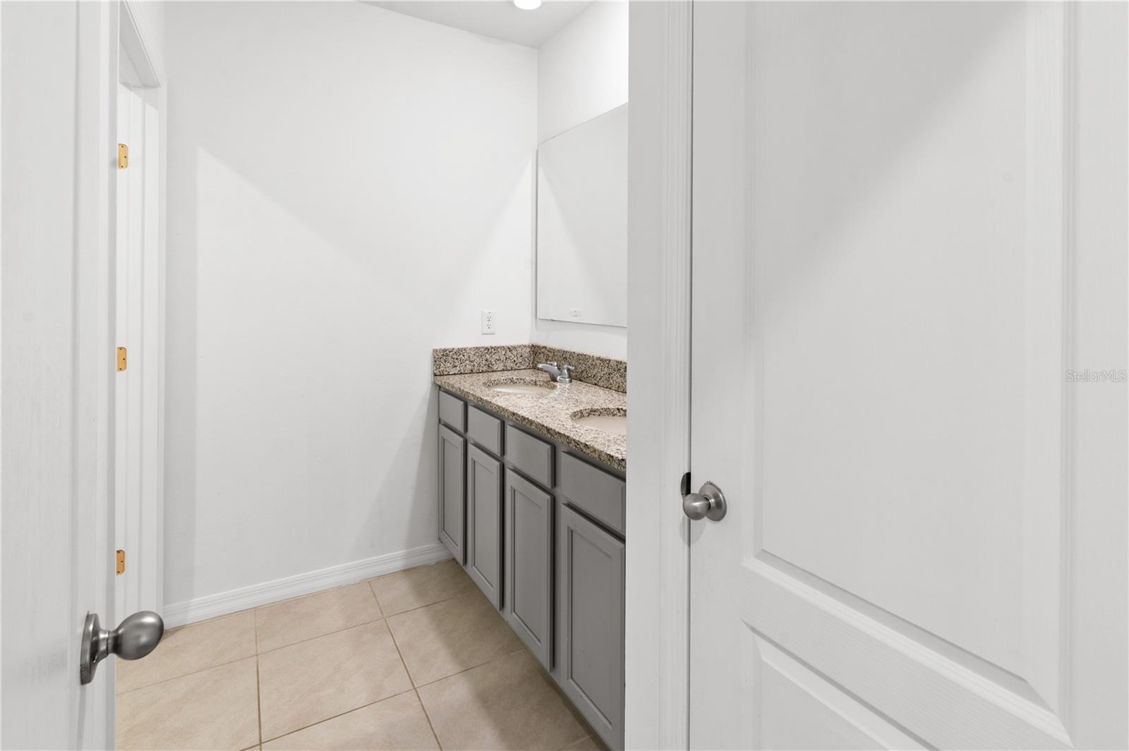 2651 Grandbury Grove Rd Property Photo 11