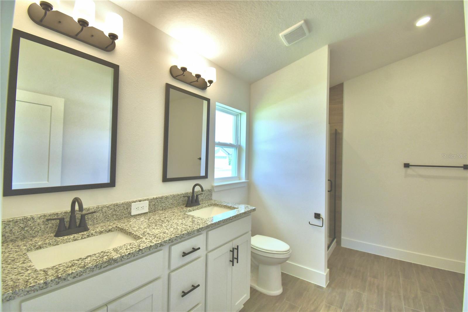 4502 Grandview Glen Dr Property Photo 34