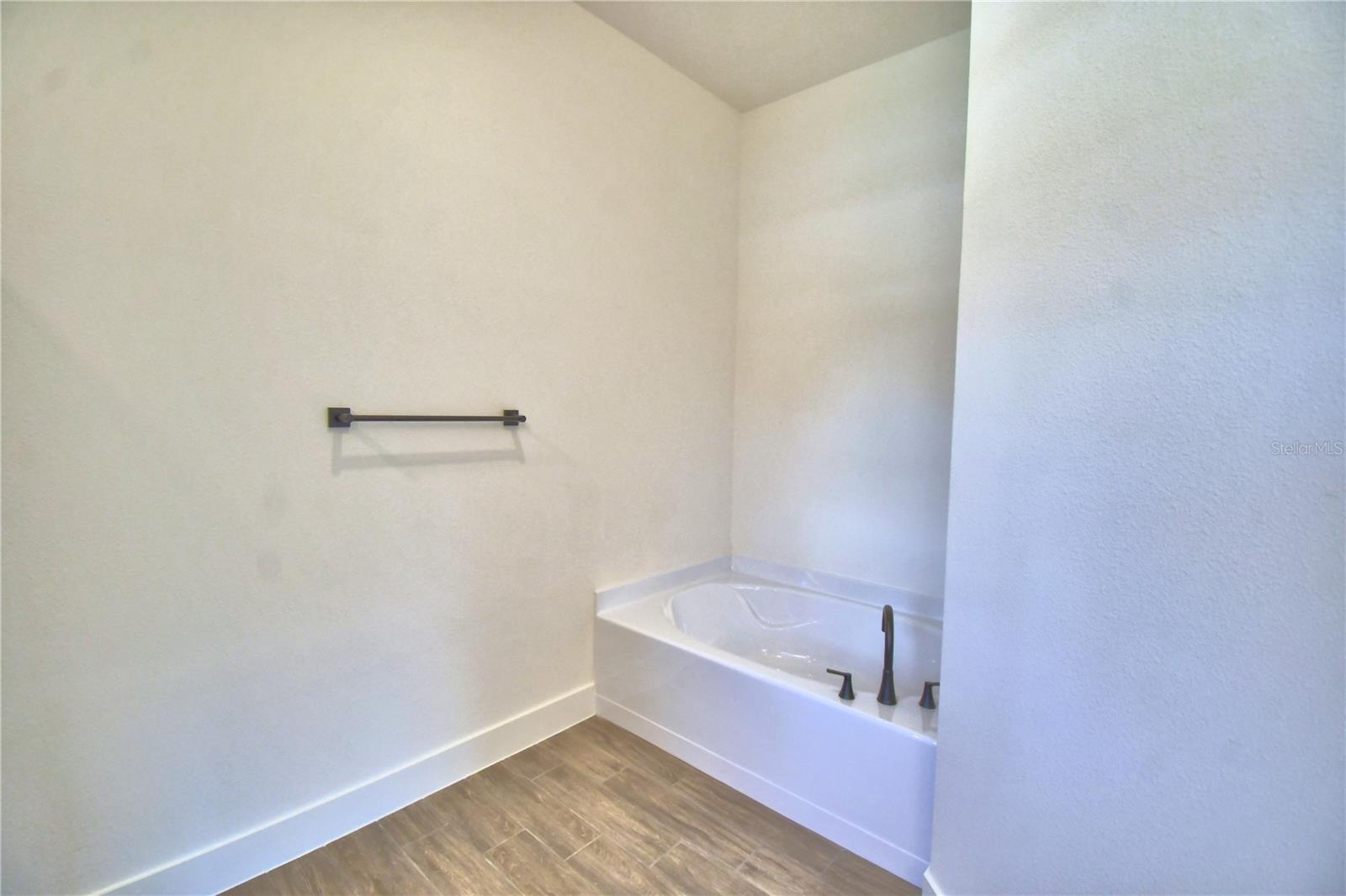 4502 Grandview Glen Dr Property Photo 35