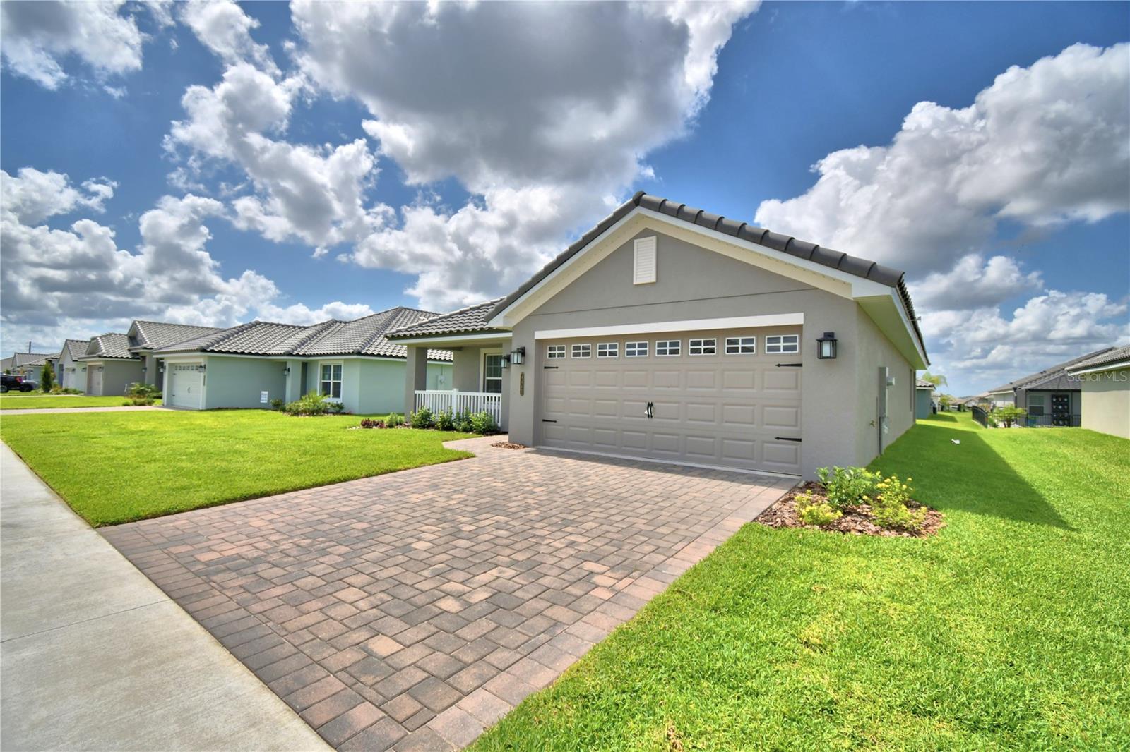 4663 Grandview Glen Dr Property Photo 3