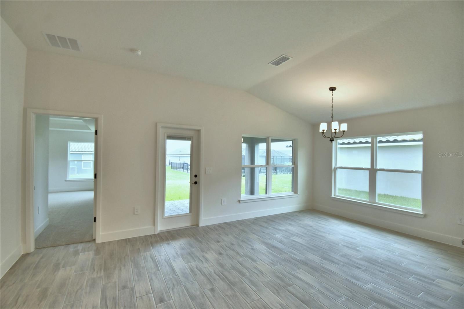 4663 Grandview Glen Dr Property Photo 22