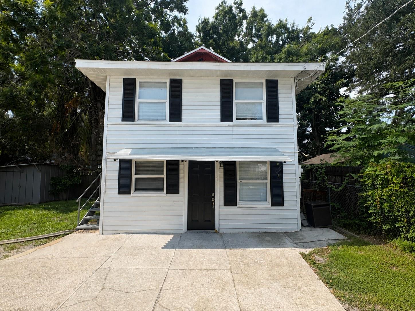 514 Avenue C Ne Property Photo 1