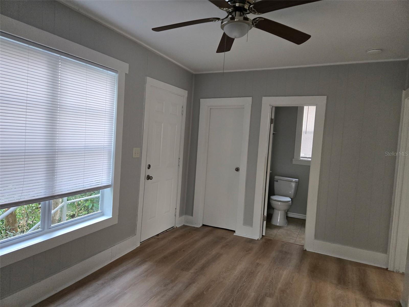 514 Avenue C Ne Property Photo 8