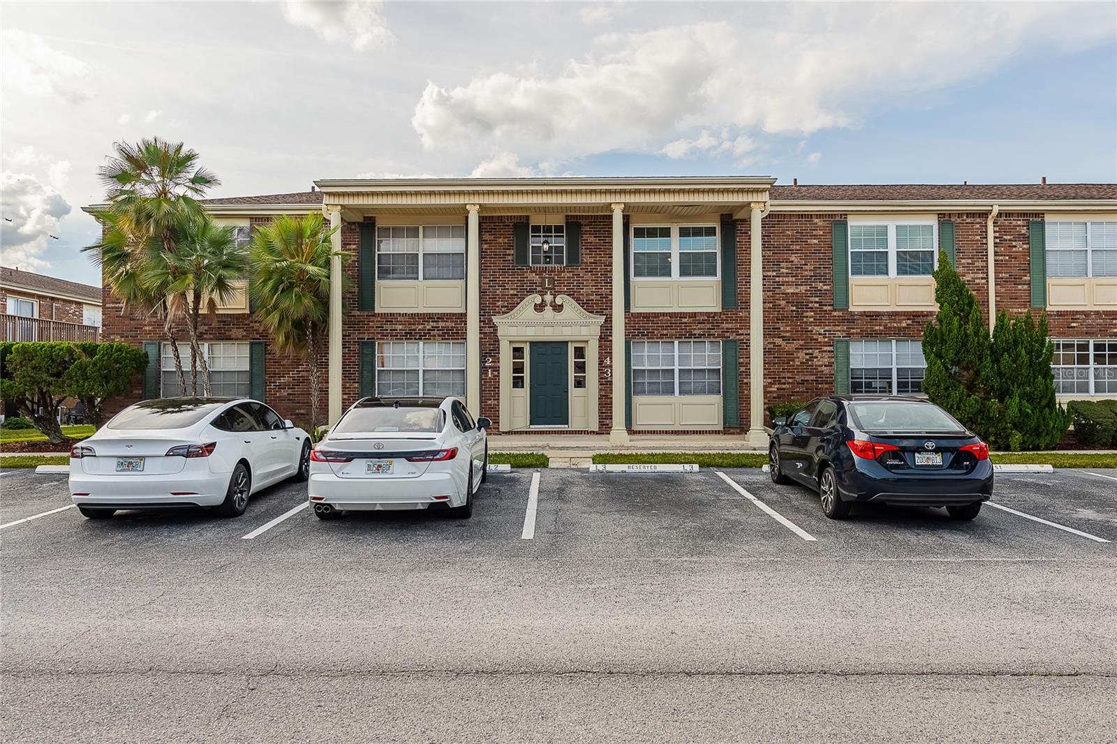 1920 E Edgewood Dr #l4 Property Photo 1