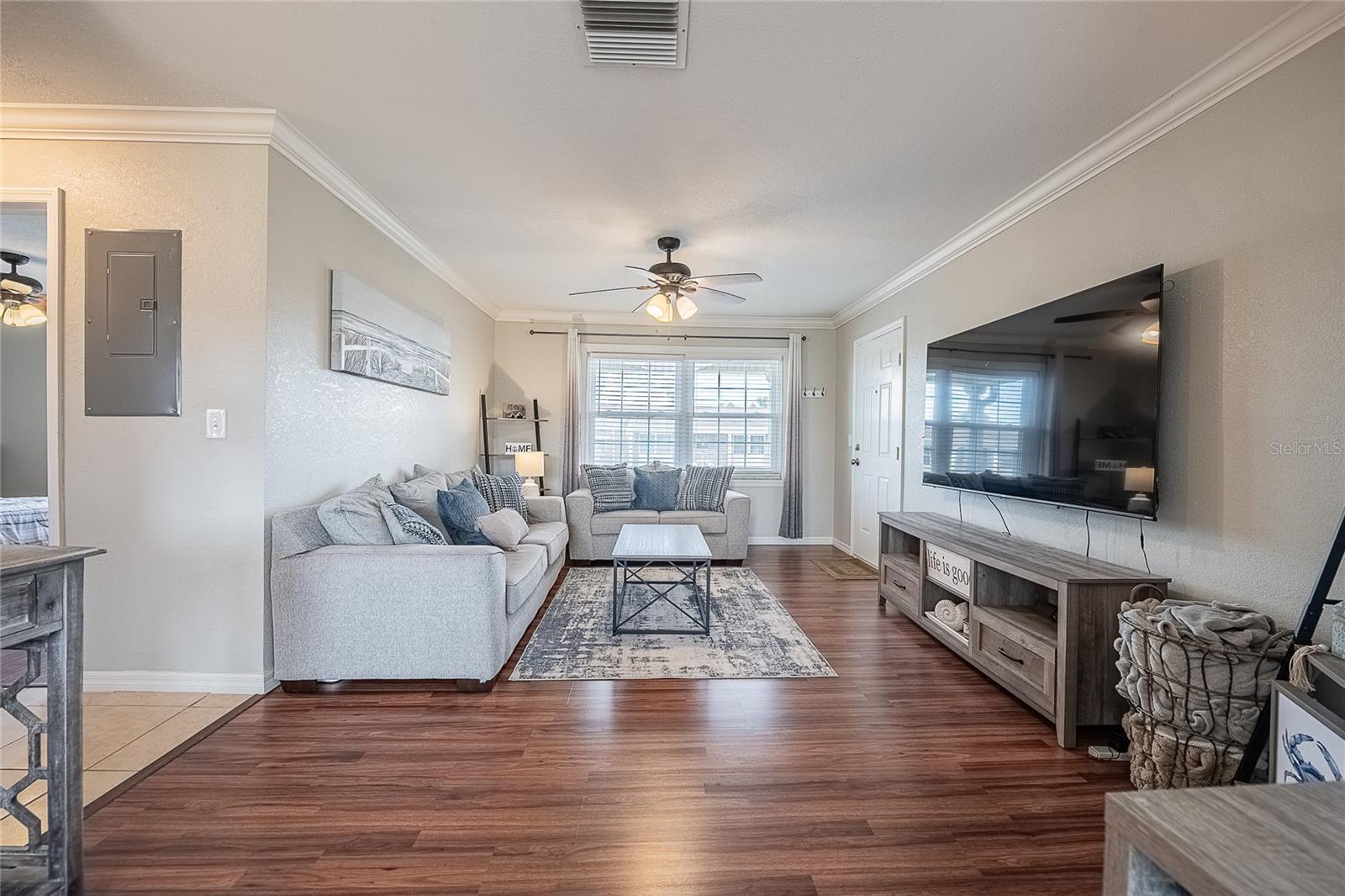 1920 E Edgewood Dr #l4 Property Photo 3