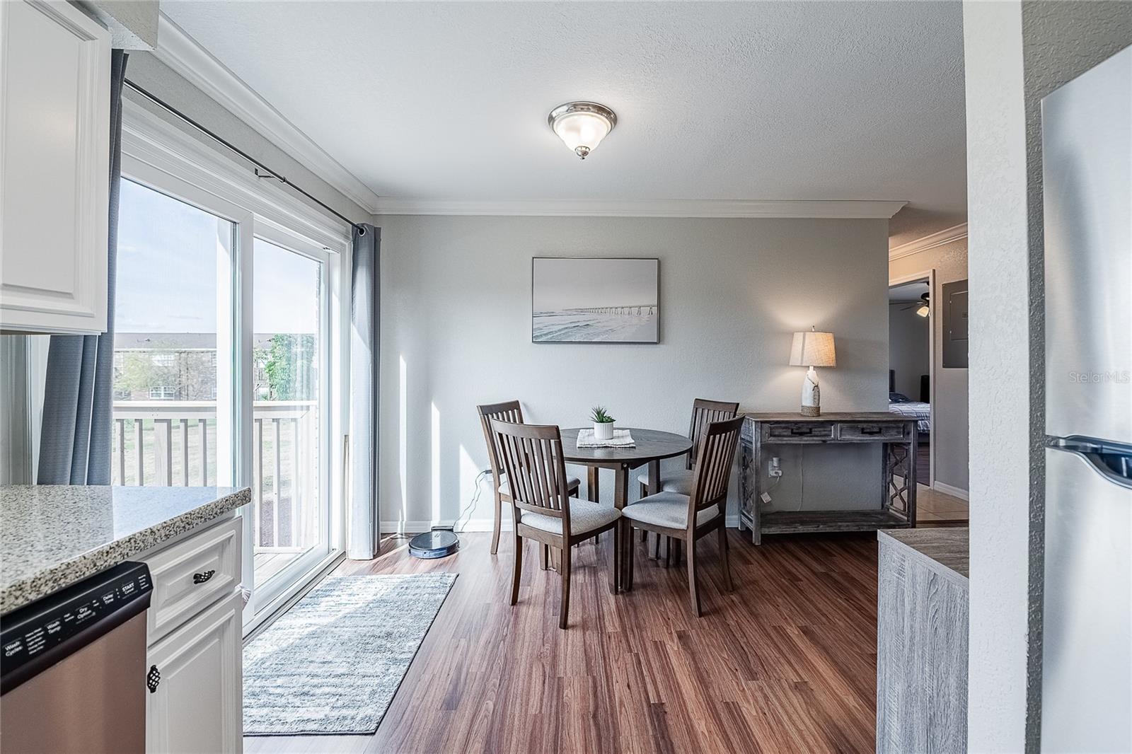 1920 E Edgewood Dr #l4 Property Photo 13