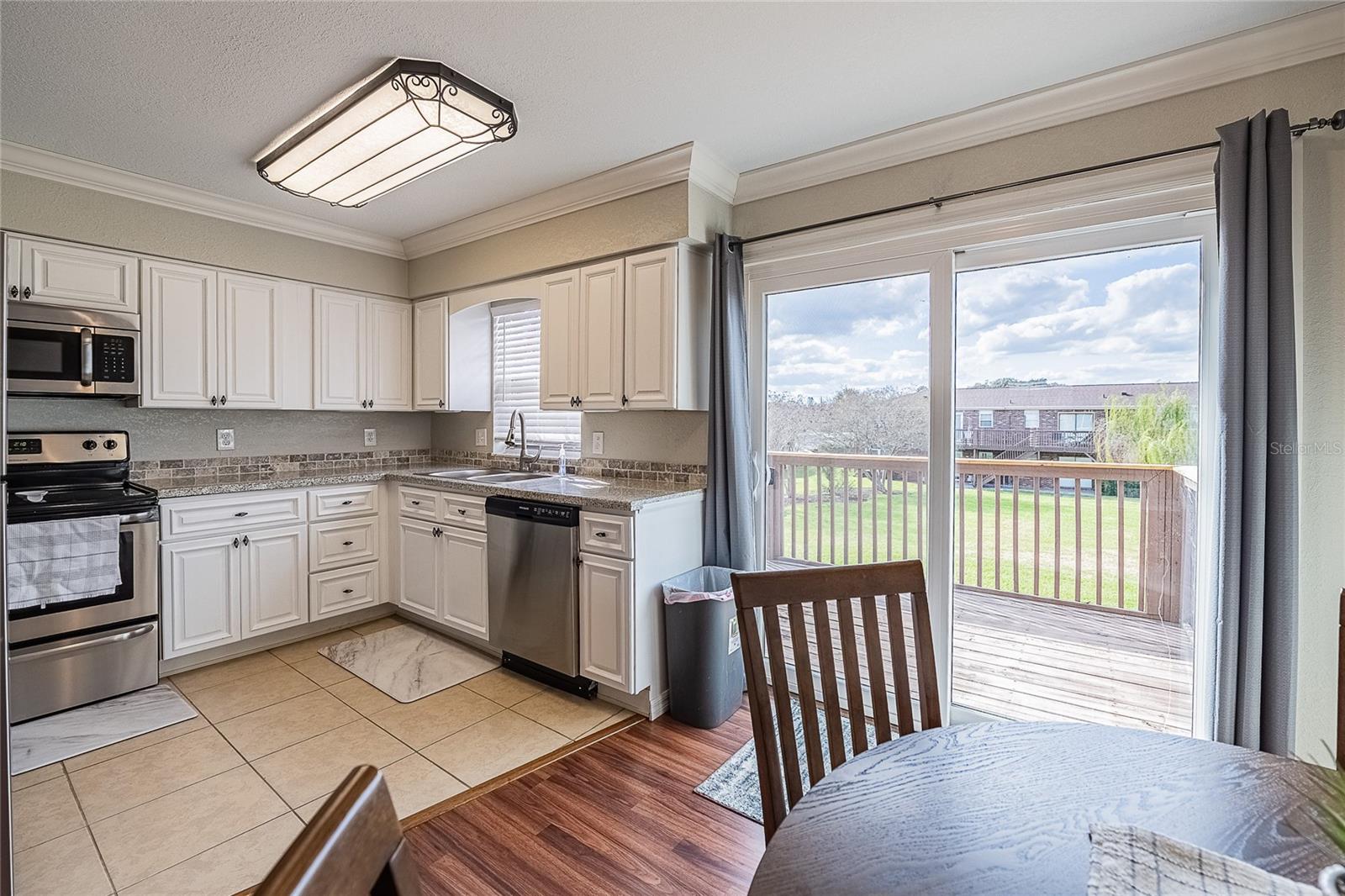 1920 E Edgewood Dr #l4 Property Photo 14