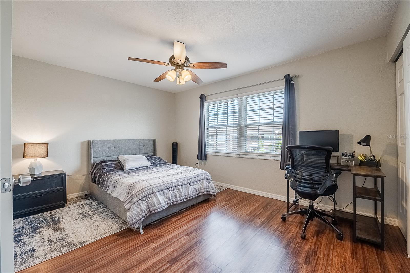 1920 E Edgewood Dr #l4 Property Photo 15